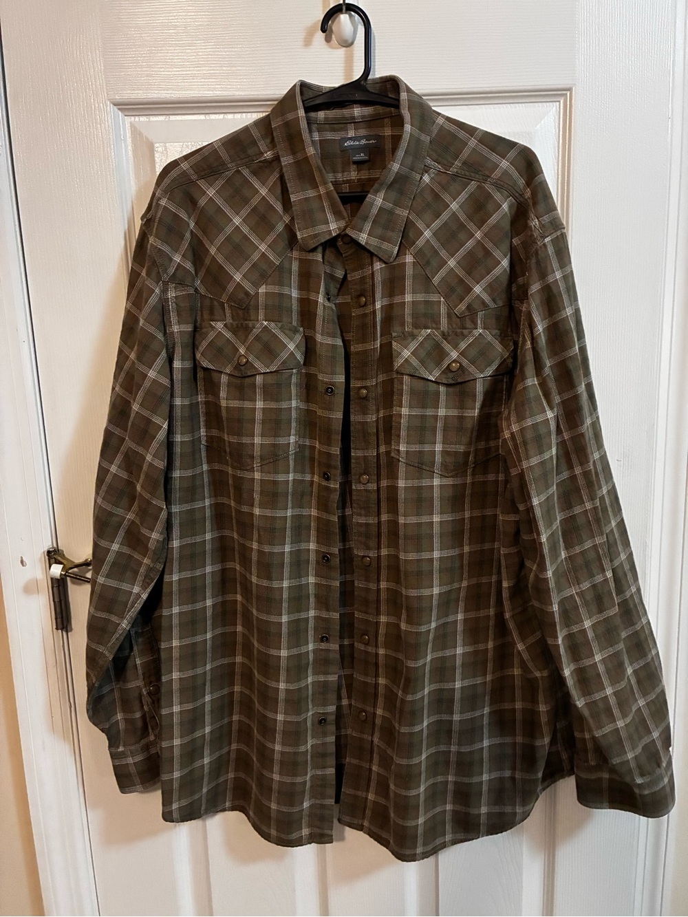 Eddie Bauer Olive and Tan Plaid Lightweight Shirt Jacket